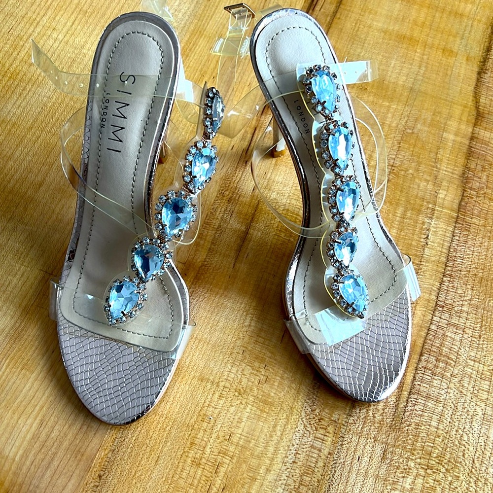 Cute strapy shoes